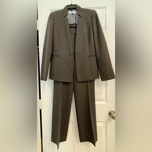 Tahari ASL Brown/Gray 2 piece Suit